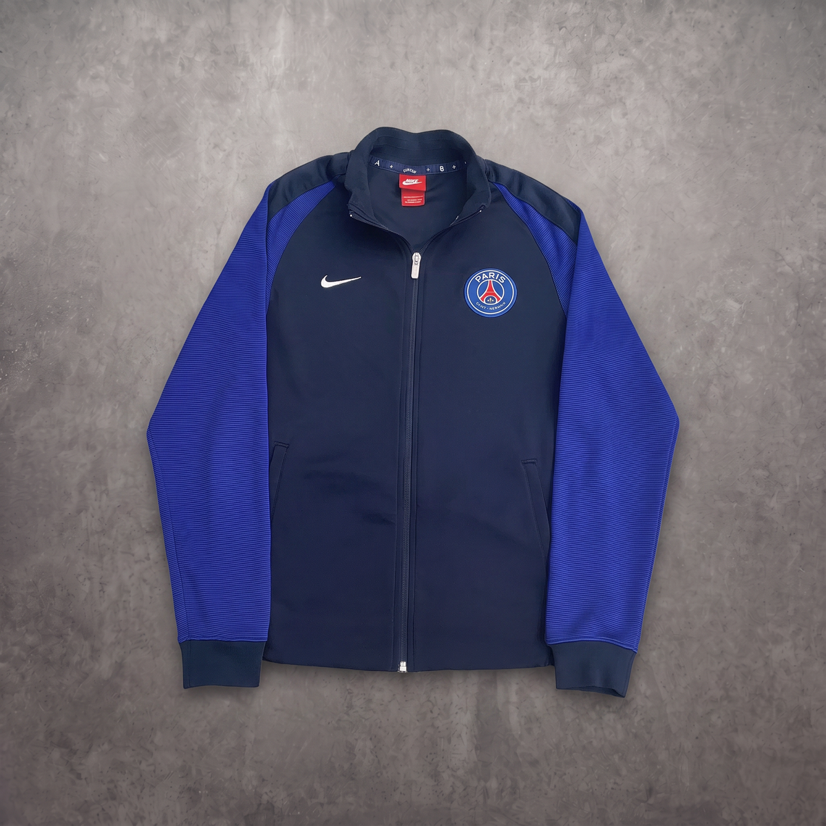 Paris Nike Vintage Jacke – Gr. M | 90s Football Streetwear