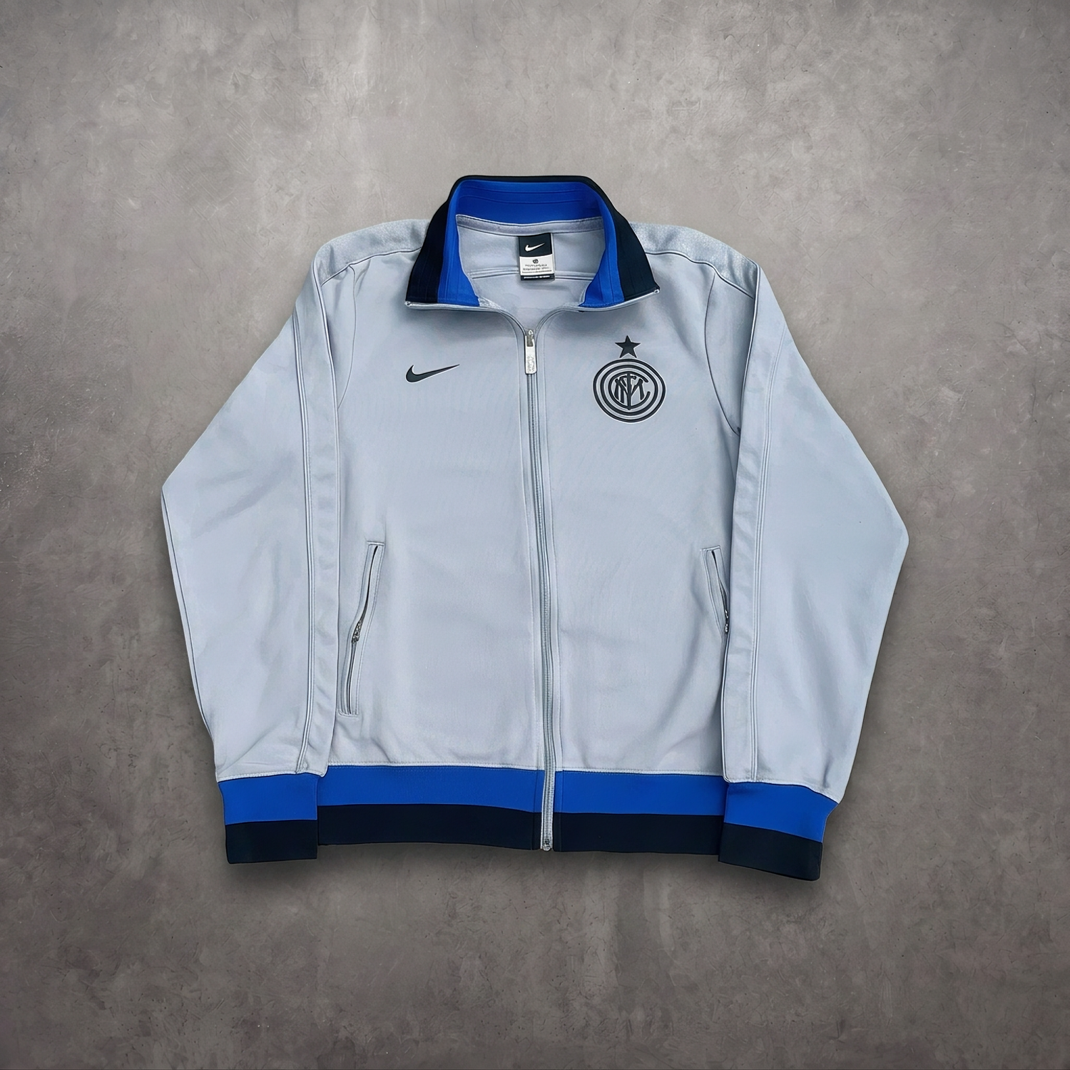 Inter Milan Nike Vintage Jacke – Gr. S | 90s Football Streetwear